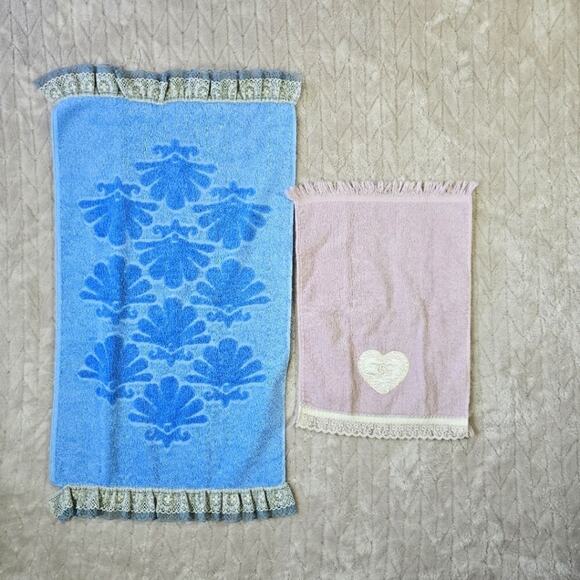 Vintage Fieldcrest Lace Trim Hand Towels Retro Pink Blue Frilly Satin Embroidery - Picture 1 of 8